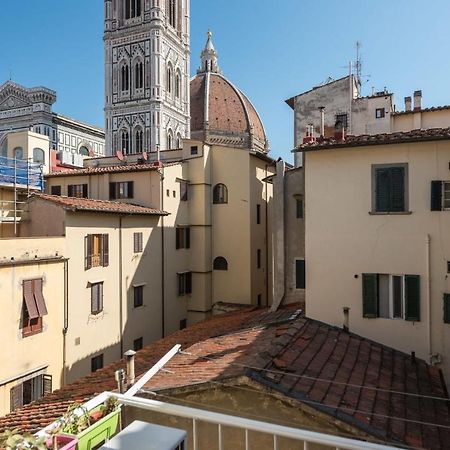 Charming 2Bed Apartment Overlooking Duomo - Hosted By Sweetstay فلورنس المظهر الخارجي الصورة