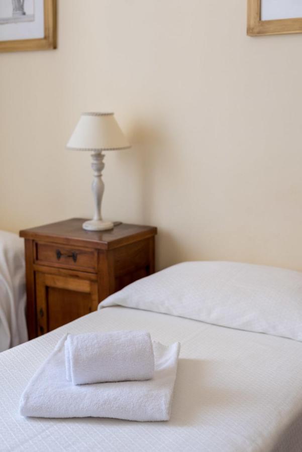 Charming 2Bed Apartment Overlooking Duomo - Hosted By Sweetstay فلورنس المظهر الخارجي الصورة