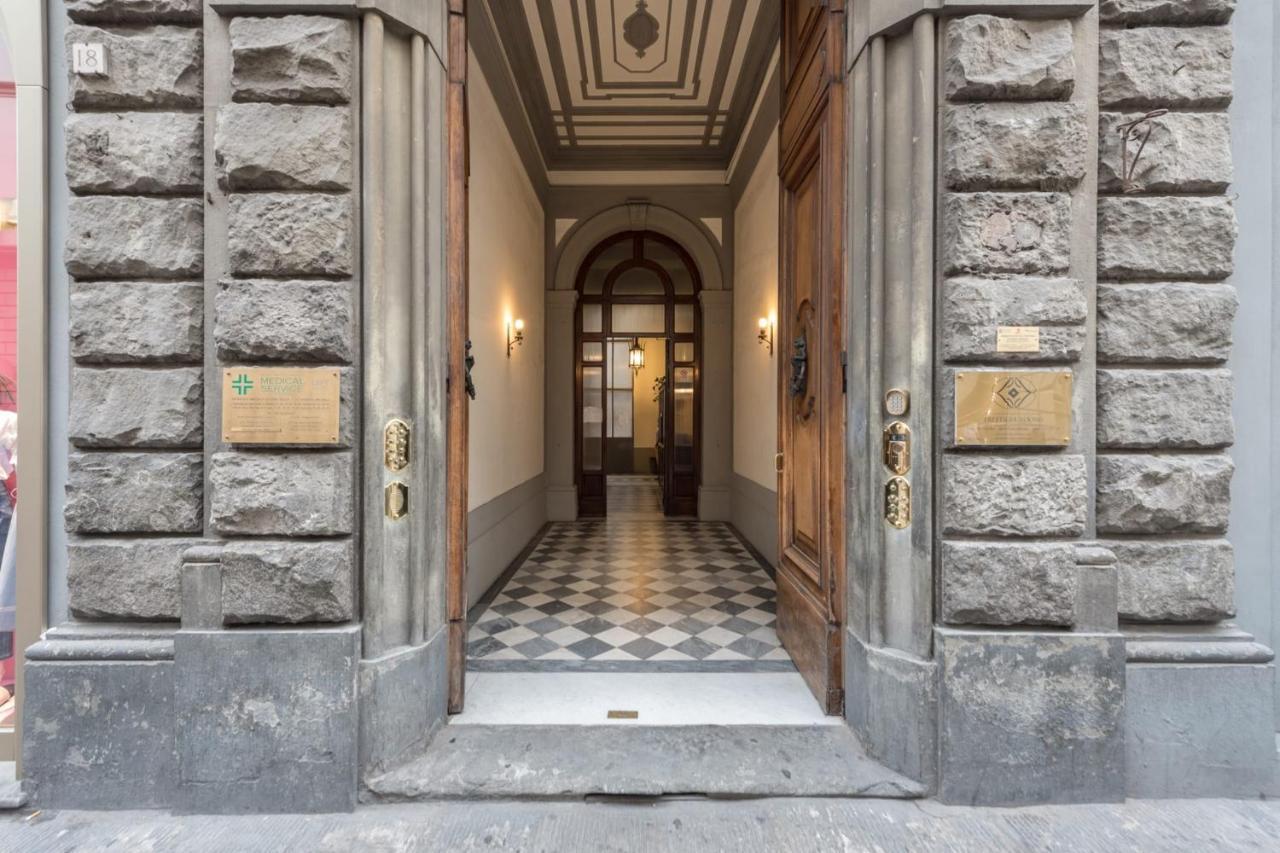 Charming 2Bed Apartment Overlooking Duomo - Hosted By Sweetstay فلورنس المظهر الخارجي الصورة
