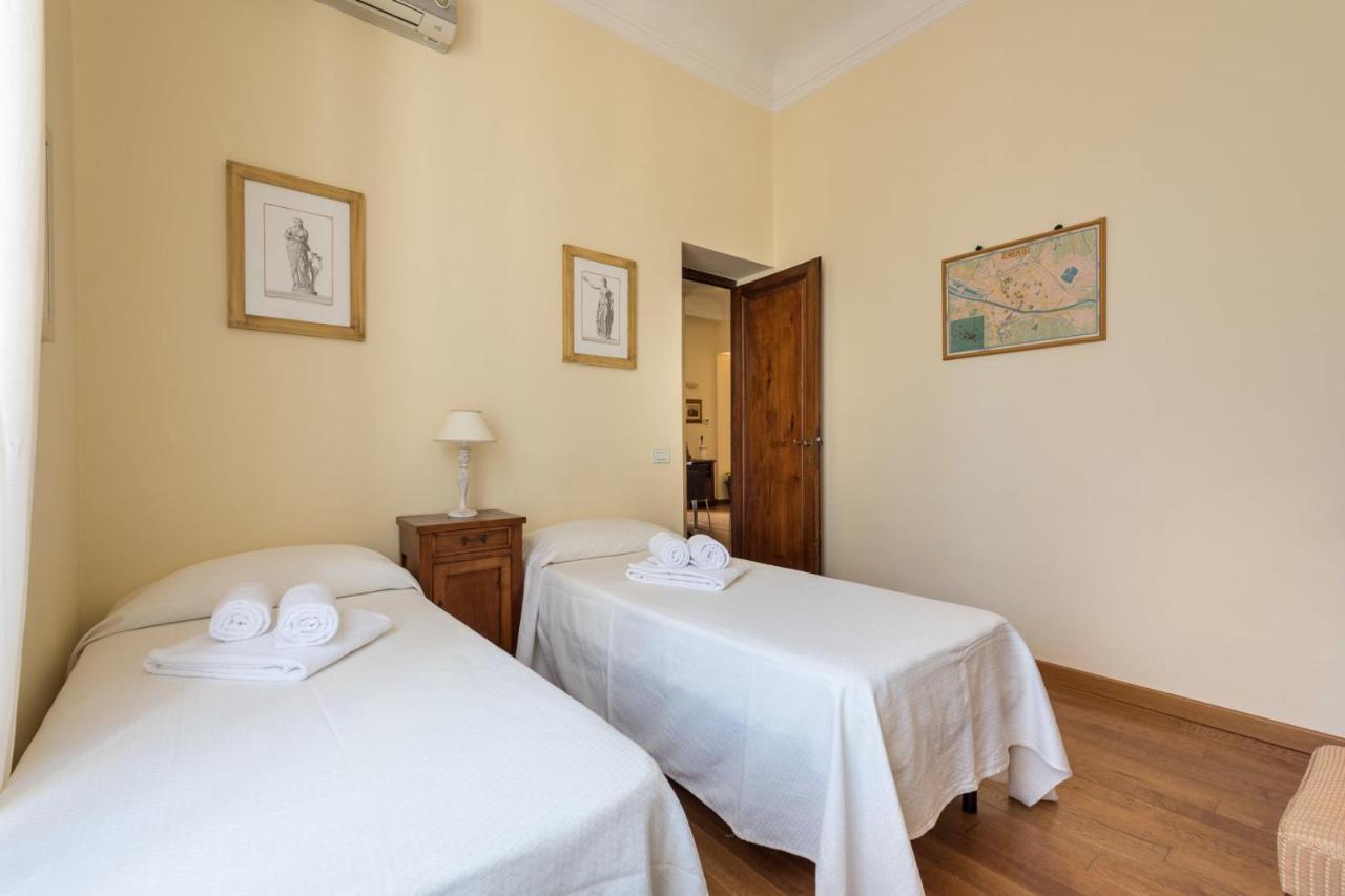 Charming 2Bed Apartment Overlooking Duomo - Hosted By Sweetstay فلورنس المظهر الخارجي الصورة