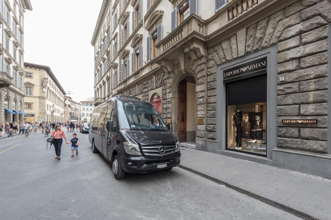 Charming 2Bed Apartment Overlooking Duomo - Hosted By Sweetstay فلورنس المظهر الخارجي الصورة
